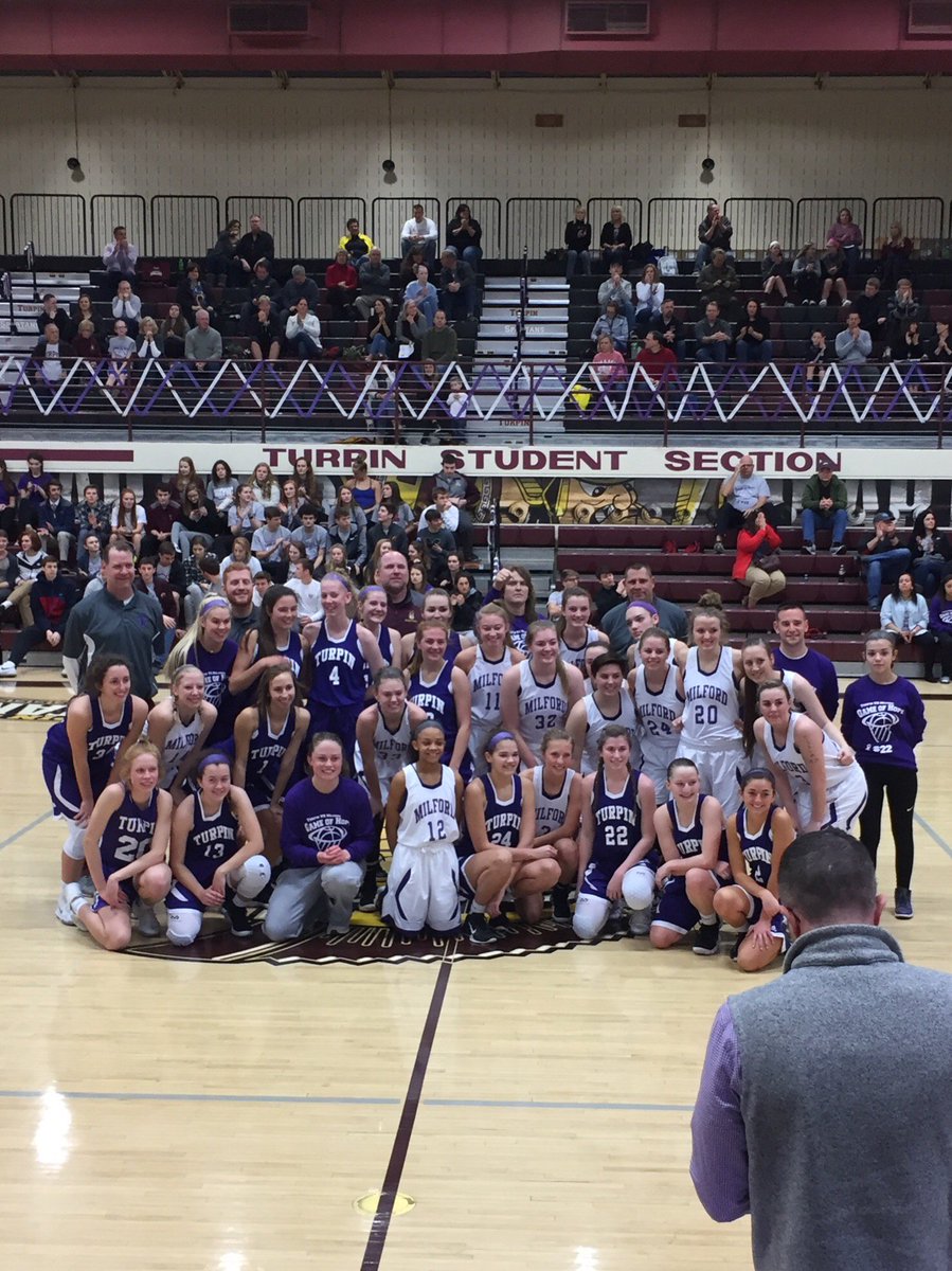 Great intro to the Game of Hope! #wingsup @LadyEaglesPride Bring home a victory!