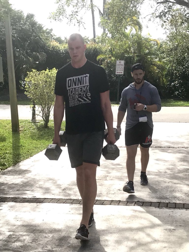 StefanStruve's tweet photo. Great way to end the week with @drcpeacock doing some strength work and then 4x6 min rounds of conditioning. Ready already, just sharpening the knives the comming weeks! #mma #ufc #stefanstruve #skyscraper #lasvegas #tmobilearena #conditioning #peacockperformance #onnit #getonnit https://t.co/SyAGU4E0st