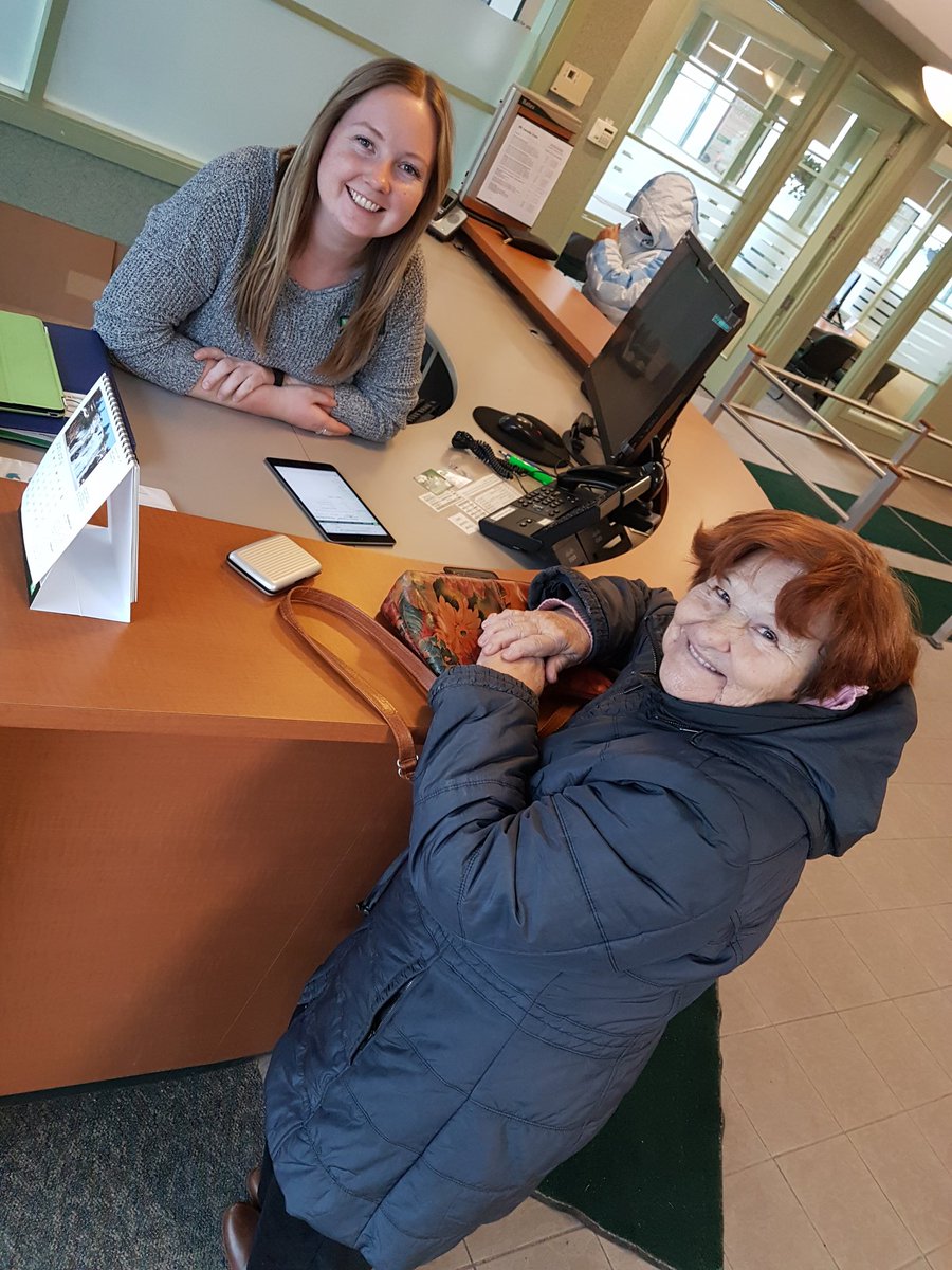 baileyjhill's tweet photo. Marisa making mobile magic happen for this client who brought in her tablet from home so she can be #Imdigitaready anytime, anywhere! Great connection @marisa_harnock #CrewOf92 #weekendrockstars #imdigitalready @EmersonAStorrs @DenisePezzanoTD @NelsonAraujo_TD @JMango_TD https://t.co/9bZ9dT7Ydc