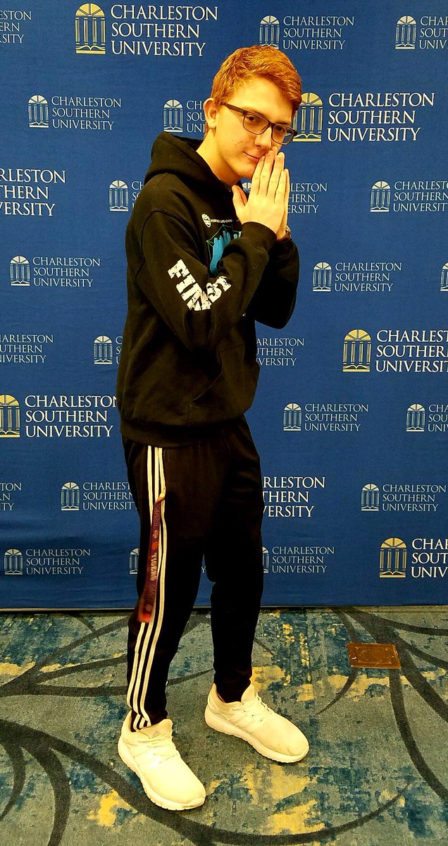 joey31700's tweet photo. Having fun at CSU!!! #csufirstlook https://t.co/ZMFotu0FmD
