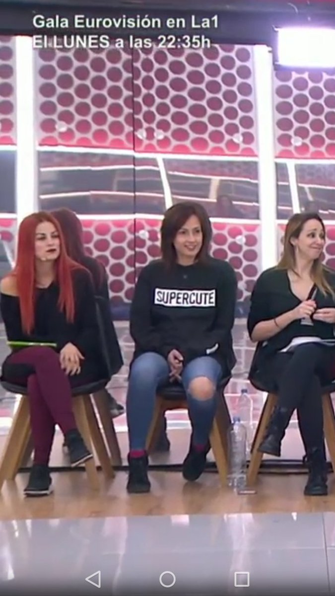 Mountanershop's tweet photo. 😍😍Cuando uno de nuestros ídolos @laurandrespiano se pone nuestra sudadera #mountaner supercute en el #pasedemicros de #ot #oteurovision #lauratequeremos https://t.co/IXy1ys3IsR