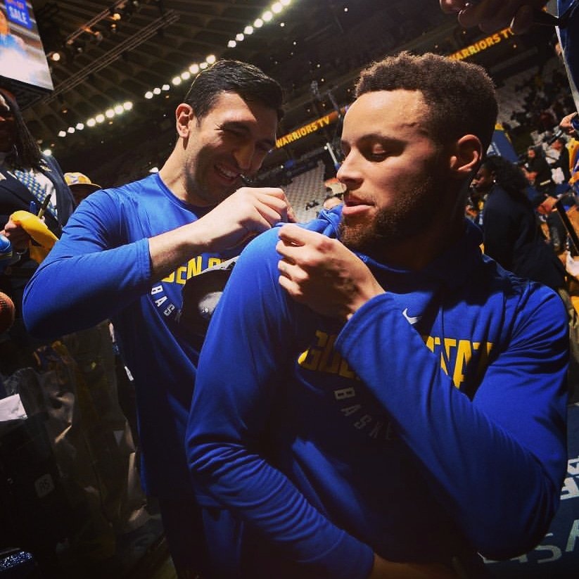 GS_Memorabilia's tweet photo. Steph Curry got his Zaza Pachulia autograph, Now you can get one too!! @zaza27 will be signing autographs at Lefty's Sports Cards in Burlingame tomorrow, Sunday January 28th, at 5 pm. Tickets are still available and can be purchased using the link in @GS_Memorabilia  bio https://t.co/X0jzRdReKz