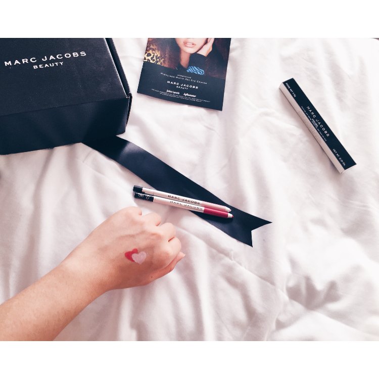 Loving these Marc Jacobs highliner in Pink of Me &amp; Popular. The waterproof formula makes it super long lasting despite my oily eyelids. Highly pigmented and creamy, easily applied without any effort.
<a href="/MarcBeauty/">MARC JACOBS BEAUTY</a> <a href="/InfluensterUK/">Influenster UK</a> #highliner #mjbxjohnlewis #complimentary #contest