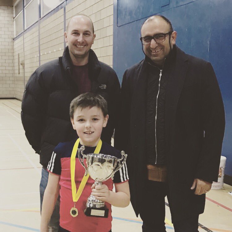 Our champion with sponsor RJ INVESTMENTS and county head coach Tony the Woolf 🐺🎾💜 <a href="/Woolfman79/">Tony Woolf</a>