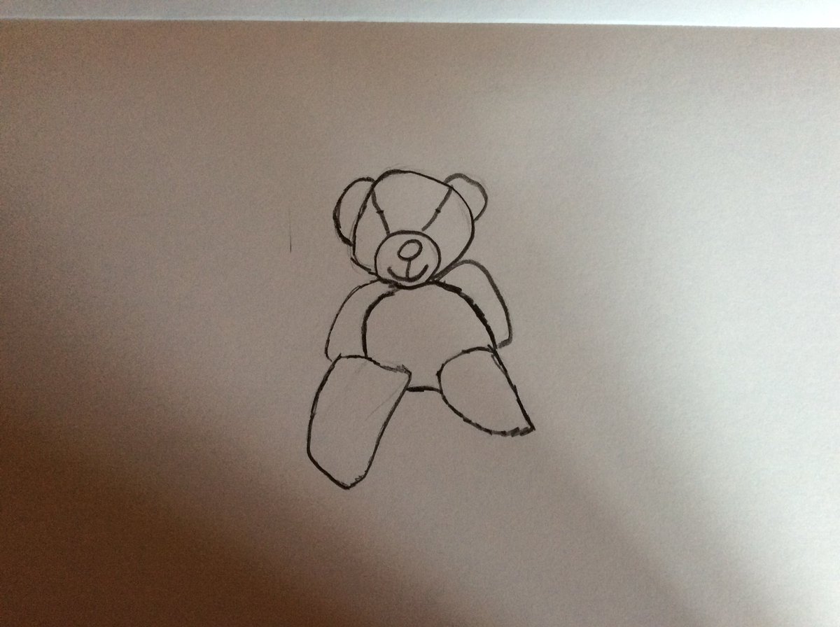 SuperKevinHaz's tweet photo. Dibuje un osó 🐻 https://t.co/NGGQjFIfwM