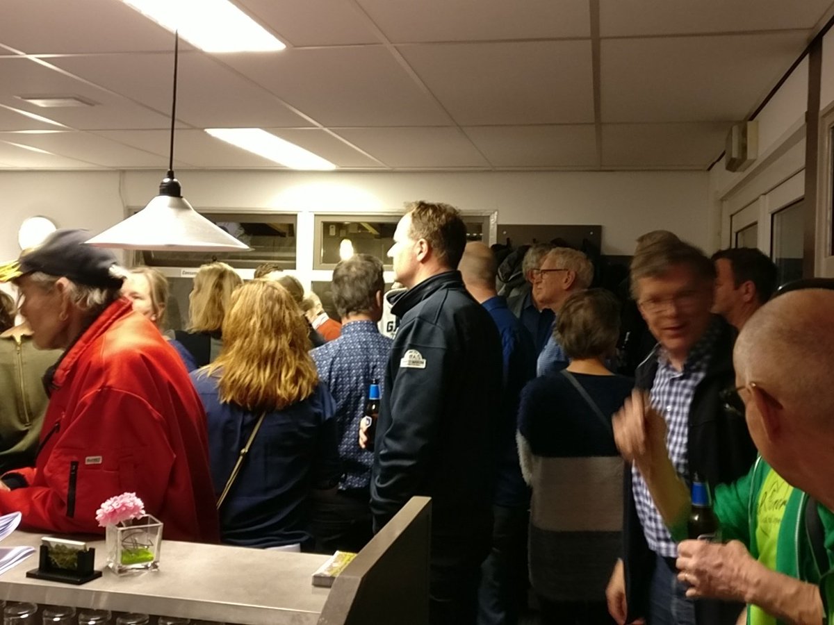 mgcoirschot's tweet photo. Gezellig druk bij @mgcoirschot sportquiz #Oirschot #sportgala https://t.co/MzTt5pdhUH