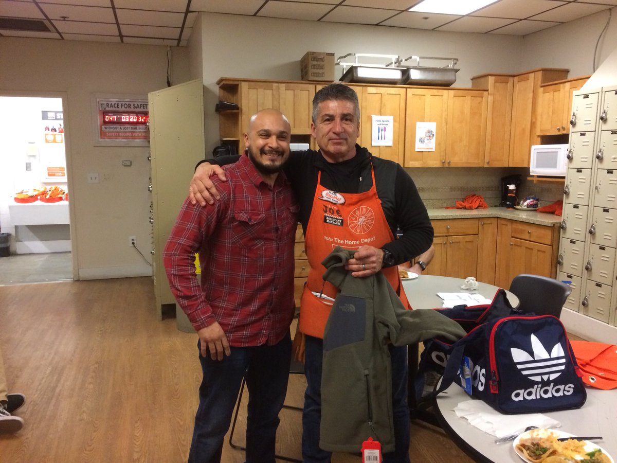 Liz Murphy tweet media