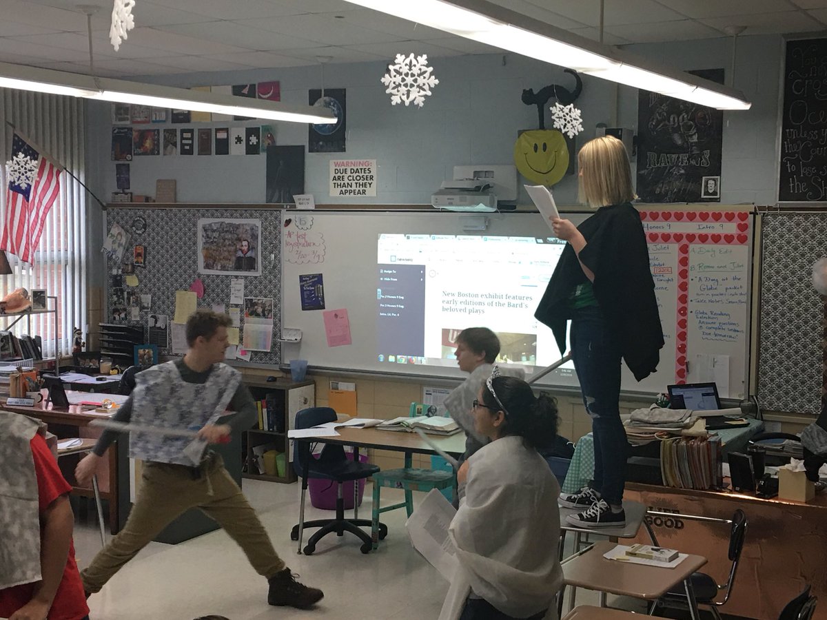 KellyKilfoyle's tweet photo. I think they’re hooked! Having fun reading Romeo and Juliet Act 1; Sc 1  #WeAreFirebirds https://t.co/9bHAOEXubt