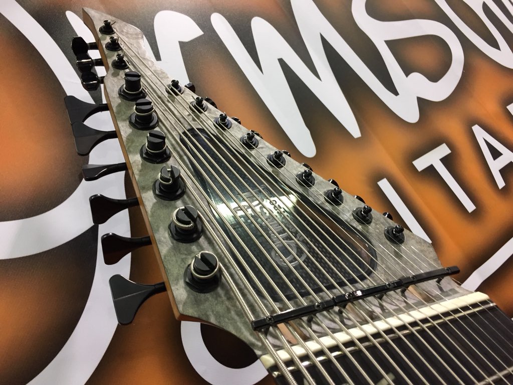 出た！ 18弦ギター？ ベース？ #Ormsby #NAMM2018