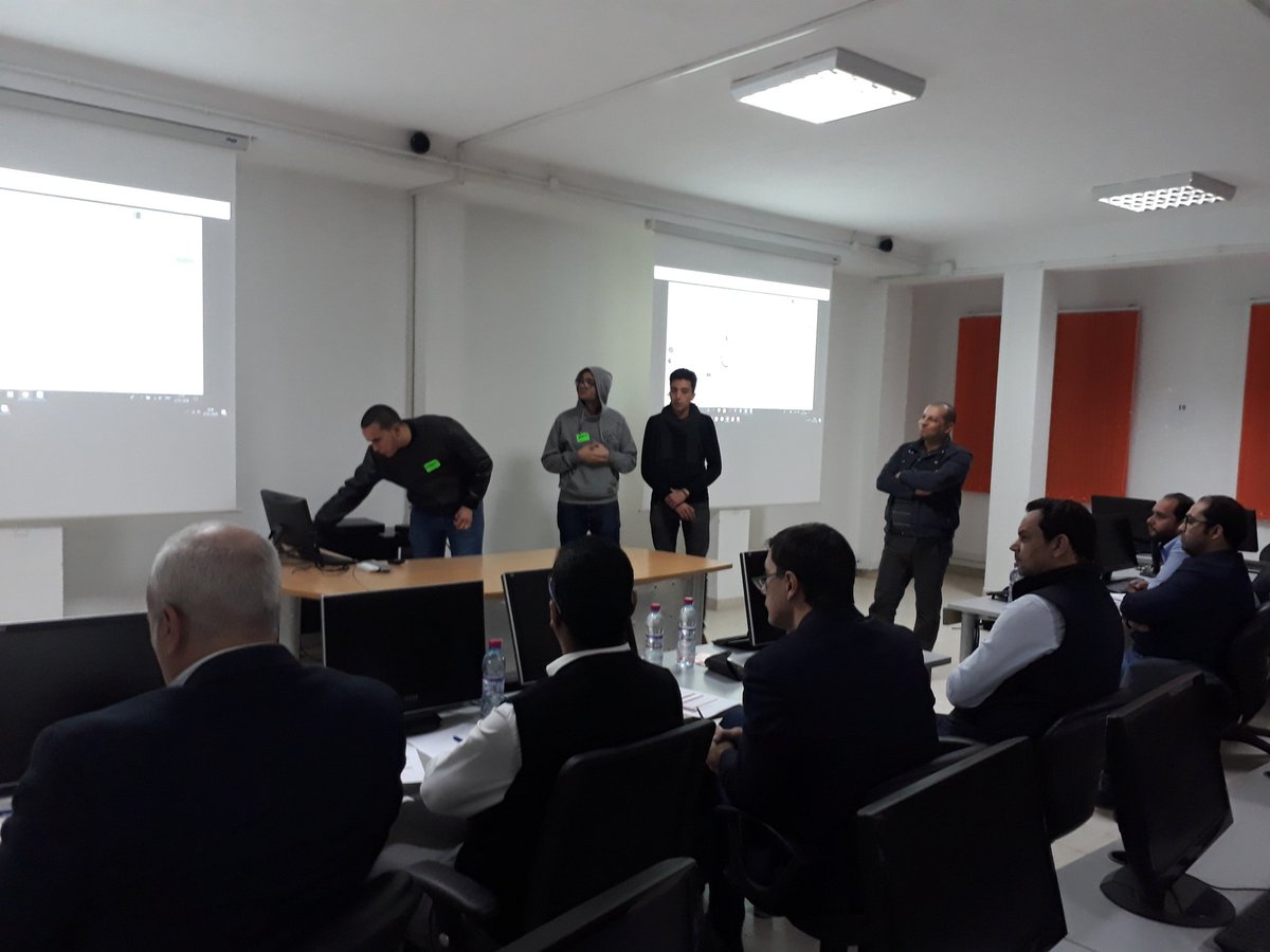 619Factory's tweet photo. It's pitch time ! #ehealth #chatbot challenge #factory619 #tunisia @PastelHealth @SofrecomTunisia https://t.co/OCCVW2mYGm