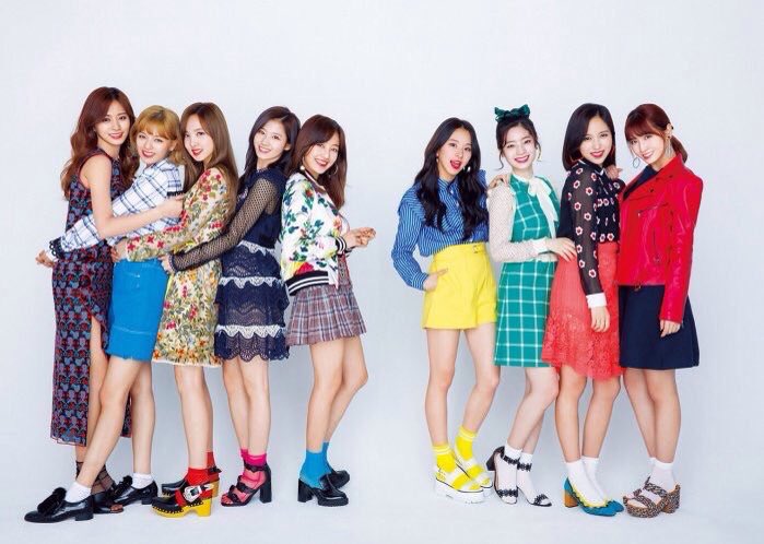 Twice Closet 18 More Magazine March 18 Anew It ファー付 レースアップシューズ 23 760 Jpy Twice Jeongyeon 트와이스 정연 Twice Closet 18 More Magazine March 18 Anew It ファー付 レースアップシューズ 23 760 Jpy Twice Jeongyeon 트와이스 정연