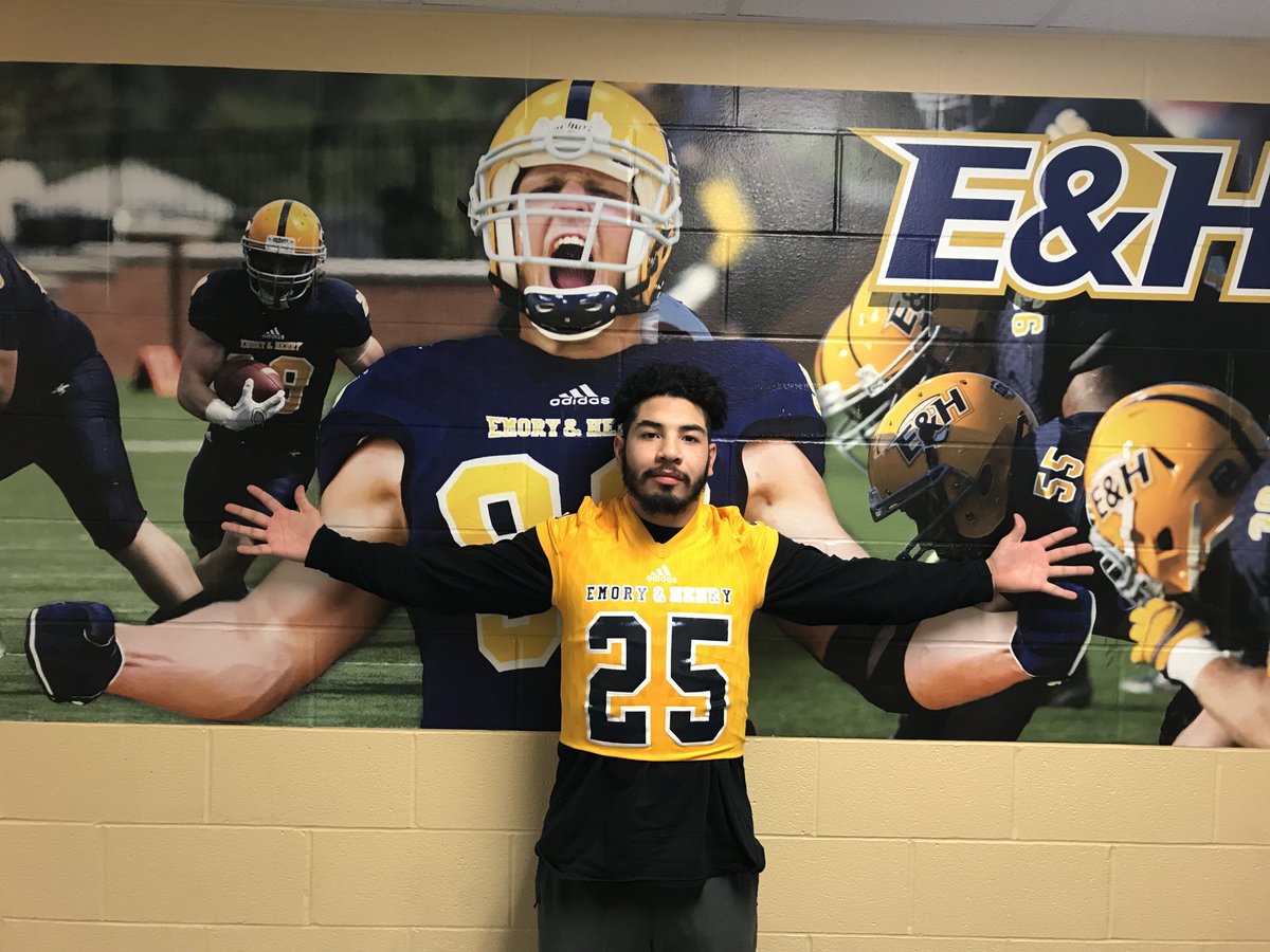 big_bryy's tweet photo. I would like to thank @CoachBuzzo for showing me a great time around Emory and Henry College https://t.co/R12sl9l8uq