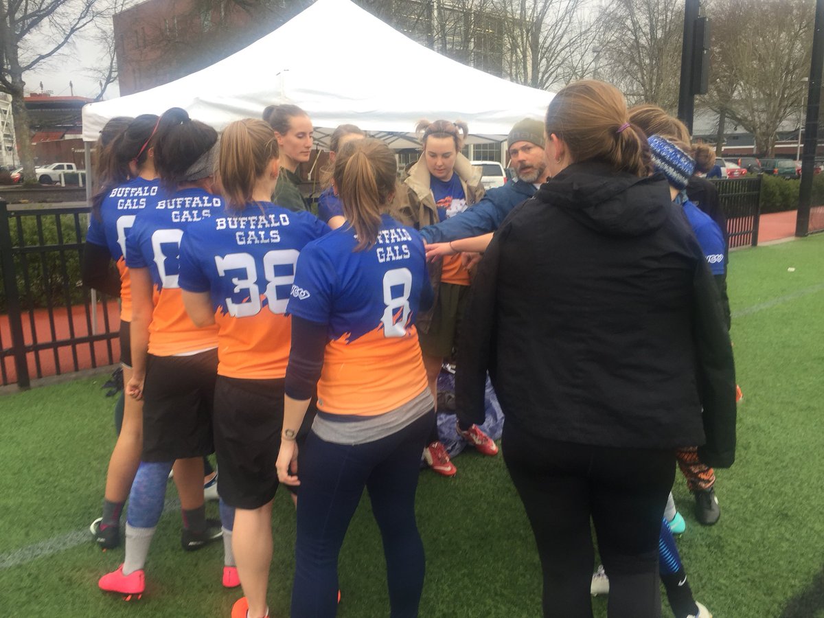 GalsBuffalo's tweet photo. Frisbee is life. I’m glad we’re doing this together 🧡💙 https://t.co/9M9K5qHLkQ