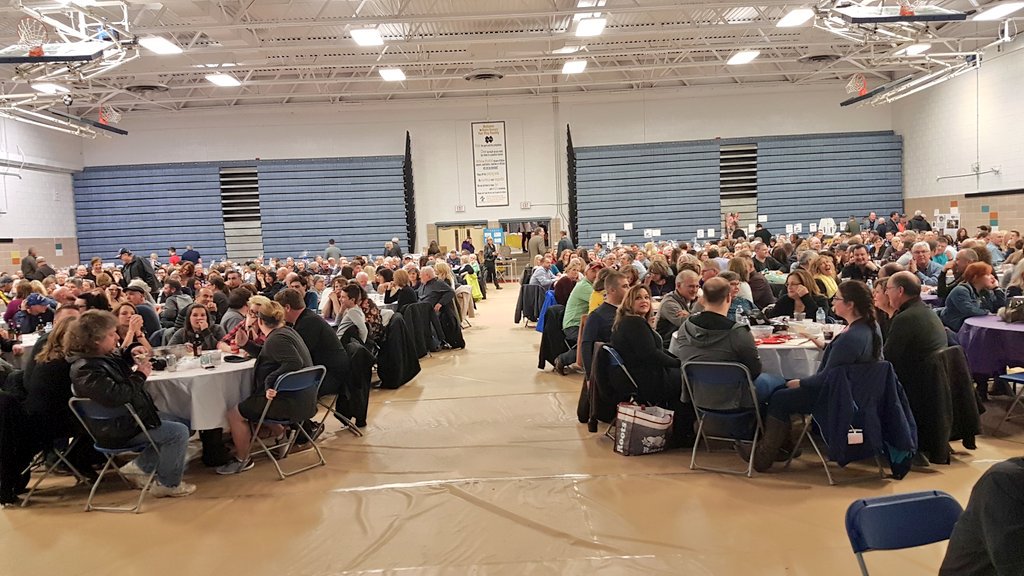 PelhamMHA's tweet photo. Packed house at Notre Dame for Trivia Night.
#Geographyquestions https://t.co/NkhH5X4ZIM