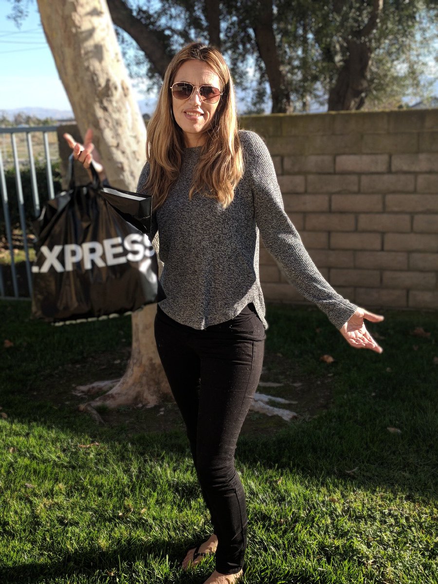joelyandex's tweet photo. #Expresslife #4ExpressPoints https://t.co/ZK672QOEUx