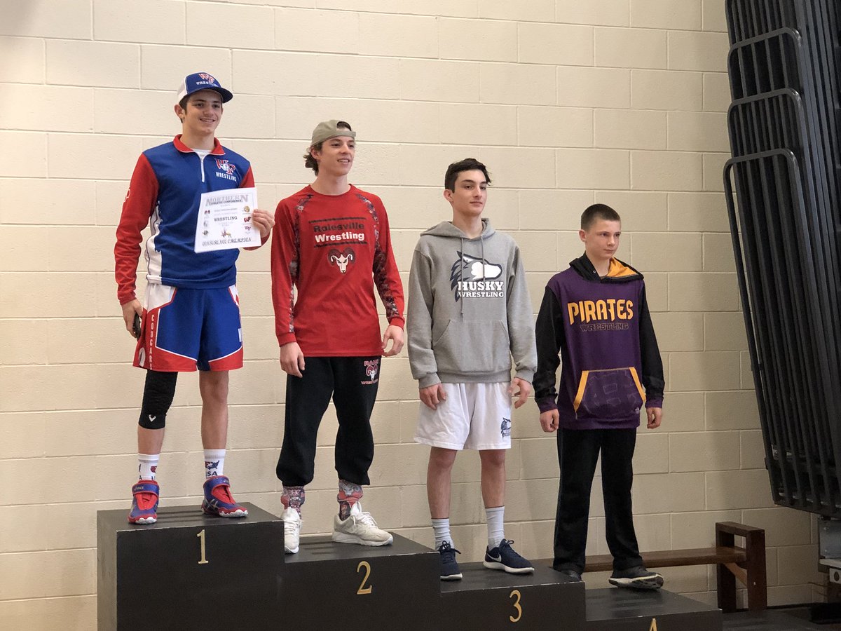 Evan Yatsko third for NAC 6 Conference at 120 @wakeweekly <a href="/Husky_Athletics/">Coach Kennedy, AD</a> <a href="/heritageherald/">The Heritage Herald</a>