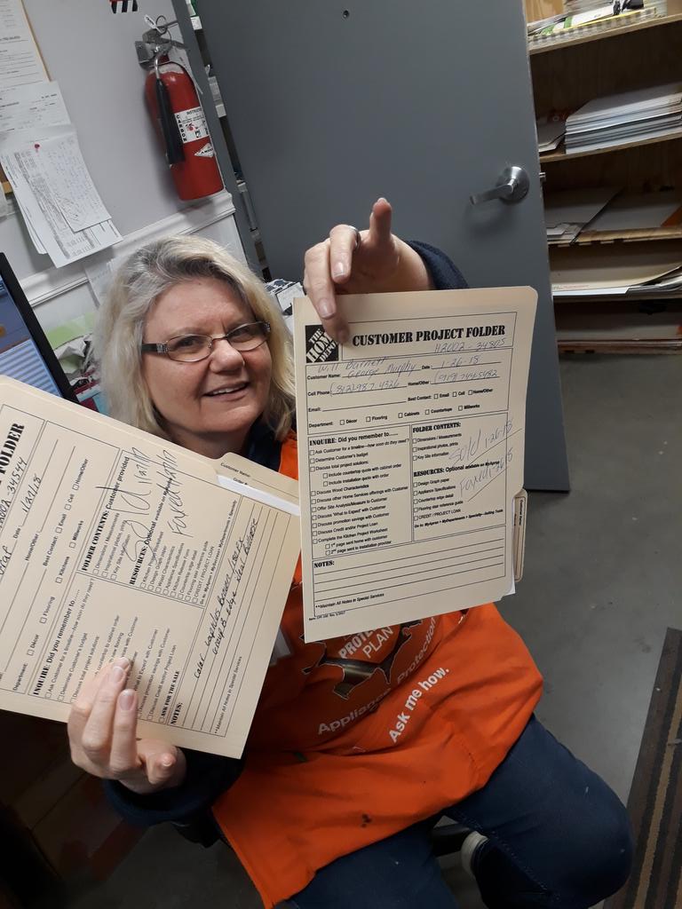jenaye25's tweet photo. Specialty Greatness!!! Way to Janice B. Leading the pack in specialty sales!!! 👏👏👏👏 @crystal_THD @henryblovan3 https://t.co/lCA1h78fR1