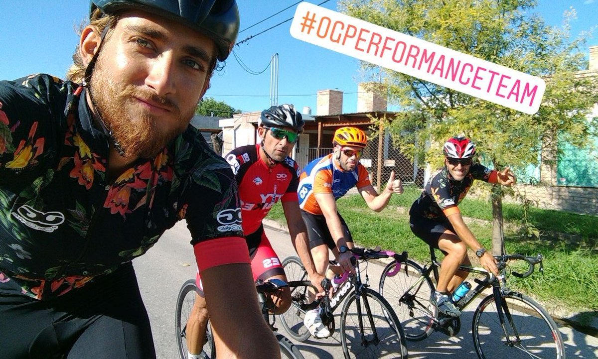 ogdesignbr's tweet photo. @oscargalindez entrena junto a sus atletas #OGPerformanceteam 
#triathlon #ciclismo https://t.co/Z3HlkbduiJ
