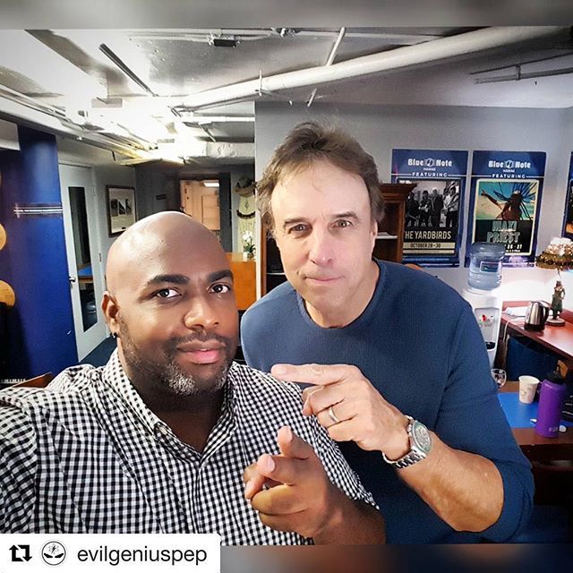bluenotehawaii's tweet photo. #Repost @evilgeniuspep: Here with #SNL great #KevinNealon @kevinnealon We don’t know why we’re pointing, but we are. Come join us for laughs! @BlueNoteHawaii #JokeLife #BlueNoteComedy #BlueNoteHawaii #StandUpComedyHI #Comedy #EGN #EvilGeniusNetwork https://t.co/Ji2ARzhXPv https://t.co/A8eIFG9jAx