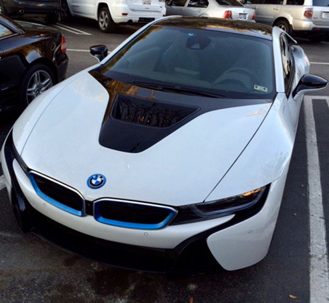 SupercarOwner's tweet photo. One car I really wanted to like but just didn’t was the @BMW i8 . Article https://t.co/AhCL0TjscI  Comments ?  Please retweet https://t.co/s3Gb5Nrsd2