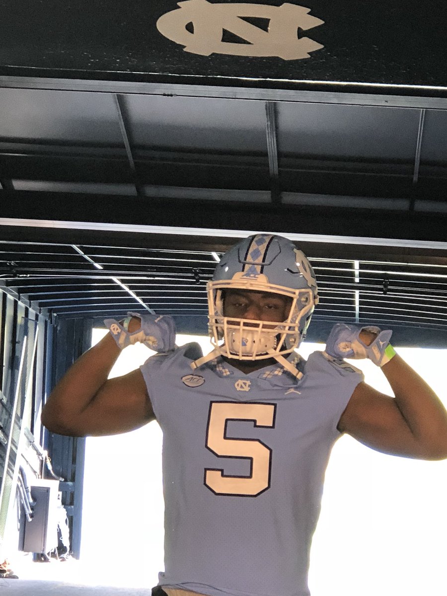 GldLionFootball's tweet photo. UNC JR Day @_JScott5 @Dodavis28 @J_hollifield24 https://t.co/THRXKwNwpQ