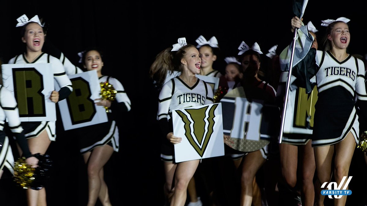 Broken Arrow JV is bringing the power — girl power!⚡️🐯 The Tigers' energetic routine and show-stopping dance wowed the crowd at #NCAnationals → bit.ly/BrokenArrowJVP…