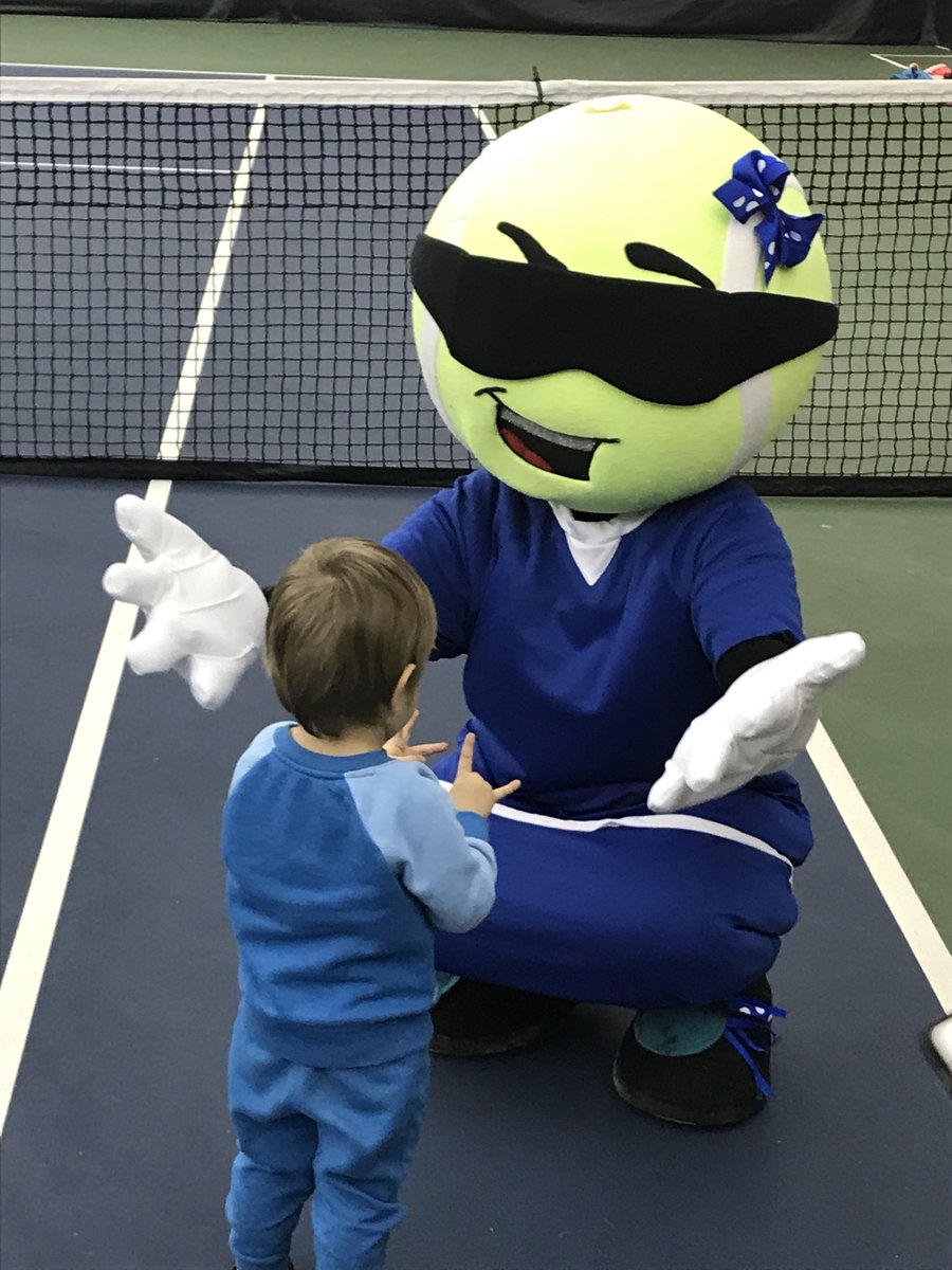 TennisRepMI's tweet photo. Net Generation Kids Day! #netgenerationkidsday #netgeneration #dowtennisclassic #wta https://t.co/QNciLXNNE7
