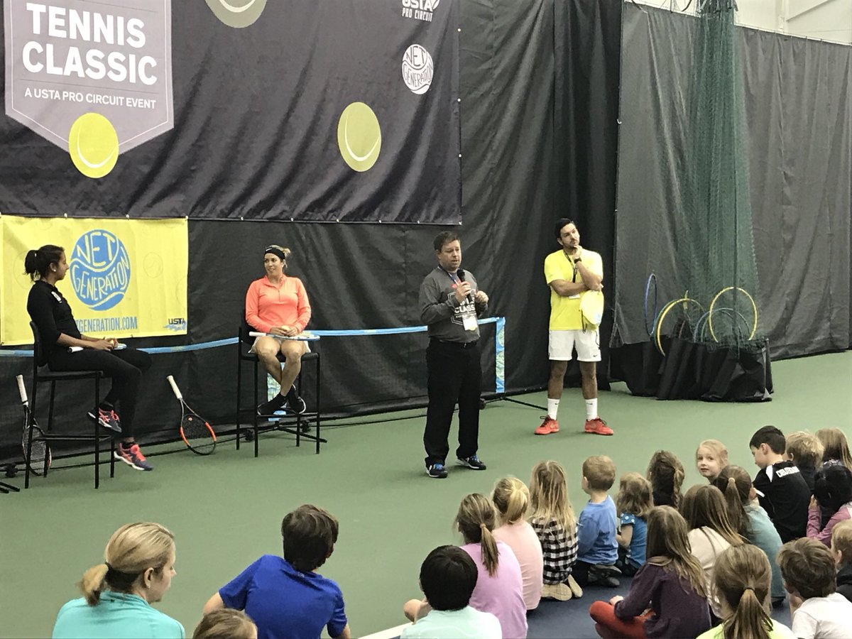 TennisRepMI's tweet photo. Net Generation Kids Day! #netgenerationkidsday #netgeneration #dowtennisclassic #wta https://t.co/QNciLXNNE7