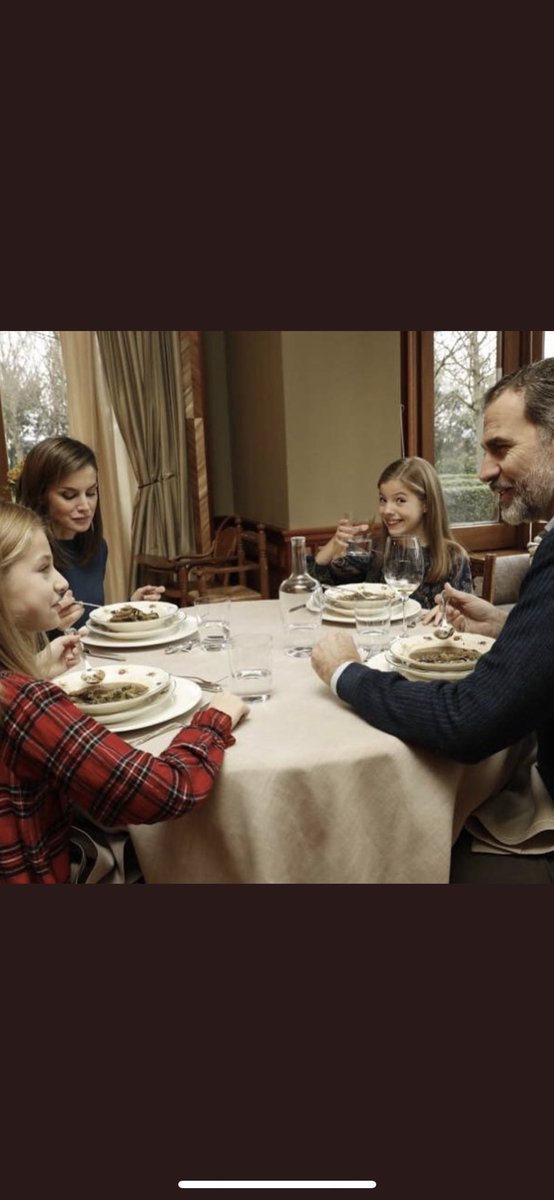 josecorbacho's tweet photo. Cómicos y cómicas de España: Podemos dormir tranquilos. Una de los nuestros está dentro...
😜 https://t.co/RpwACWAGqB