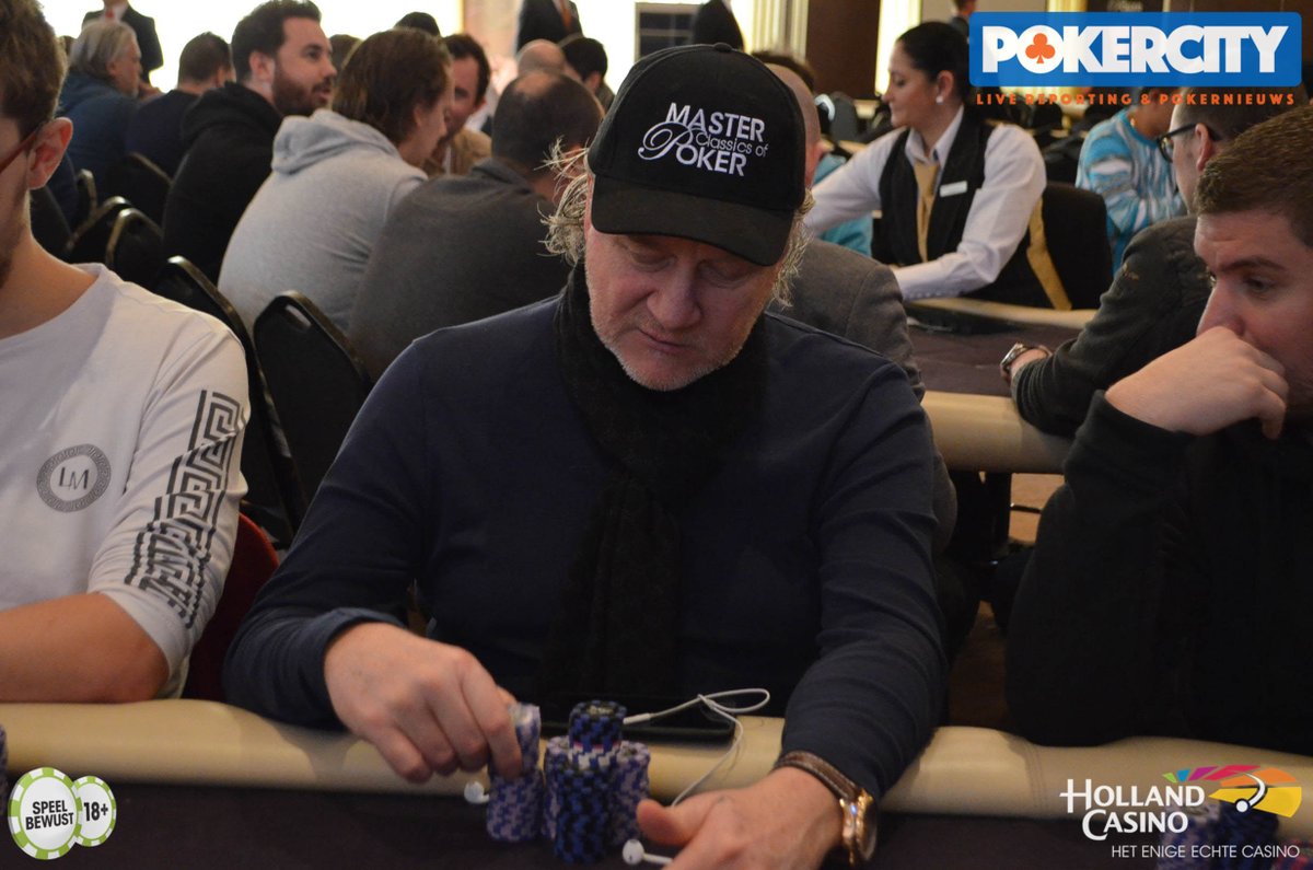 PokerCityNL's tweet photo. #UtrechtPS: We namen afscheid van Govert Metaal (29e), Tobias Peters (28e), Alberto Stegeman (26e), Mo Tounnouti (25e) en Sidney Steinmann (24e). Zij konden allemaal €2.392 gaan ophalen bij de payout desk https://t.co/xHPjEbTerx @PokerSeriesNL https://t.co/Hj1BQuLnEw