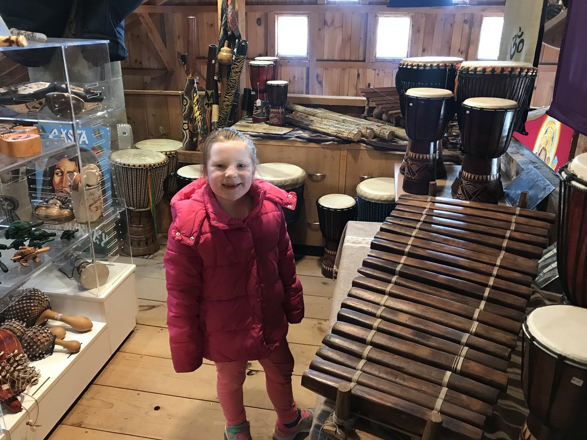 chrislb104's tweet photo. Found a dream catcher at umbrella factory. @MadeFromRI @RIBlogger #umbrellafactory #dreamcatcher https://t.co/VliMEi6ZPE