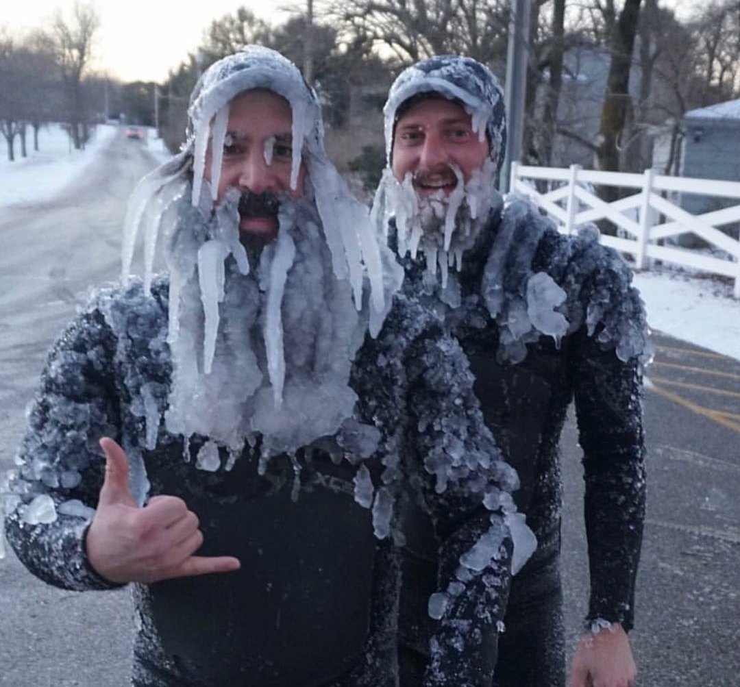 Ejbelowdeck's tweet photo. When your Canadian friends text you to come back to Canada for some winter fun.. #socold #itslit #canada #canadiancold #freezinourbuttsoff https://t.co/5KcMh7tFZ5