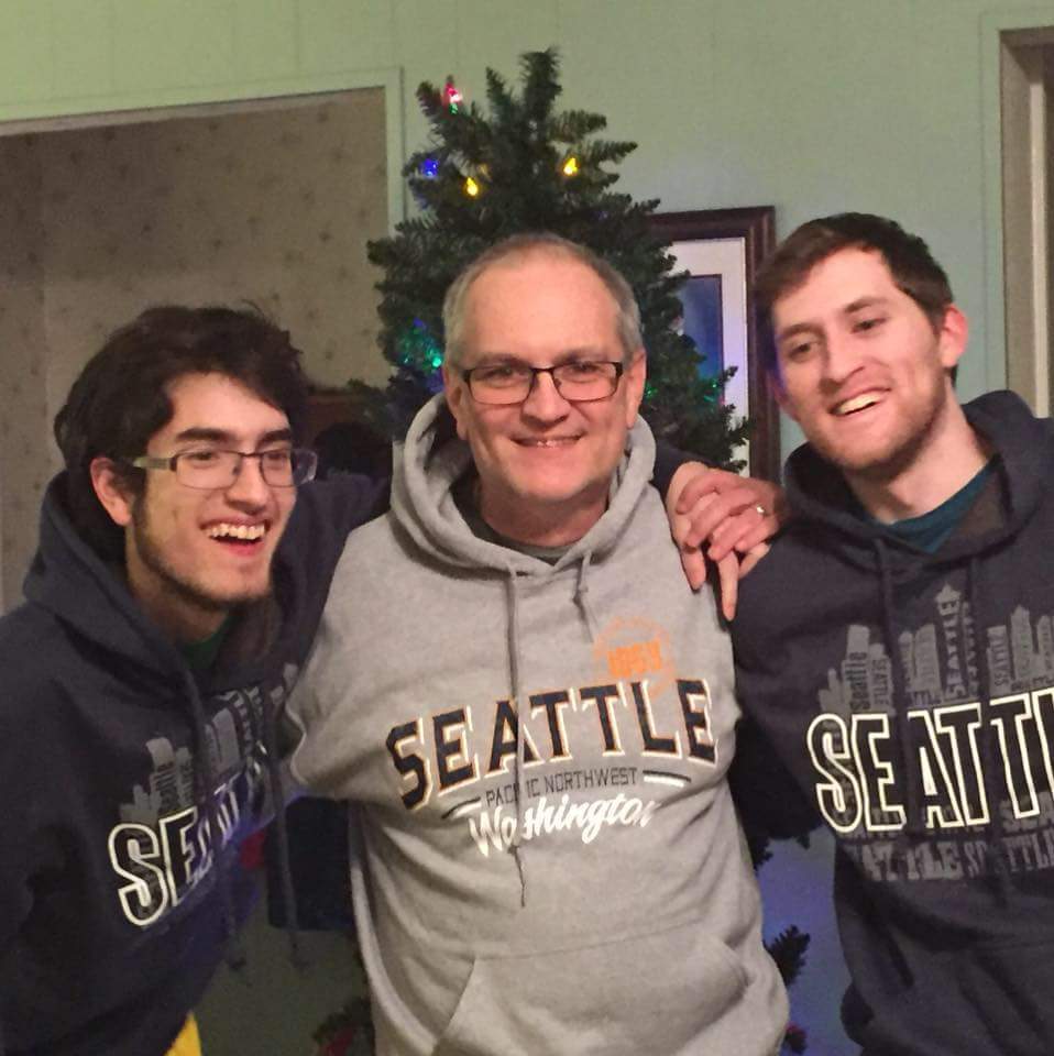 BillKula's tweet photo. Jacob, 18 yr old senior (left) wages a heroic comeback after colon surgery. His doctors WANT him to eat &amp; he loves cheese pizza! Our @PapaJohns is across from his Plano hospital. Could you please #PassThePizza via his hero dad, @J_Stephens_CPA? #RunJacobRun https://t.co/fJ81yZ1Rhc