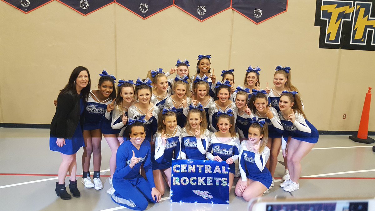 AthleticsRocket's tweet photo. State Bound....
Congrats Ladies https://t.co/1QtqgaAV9h