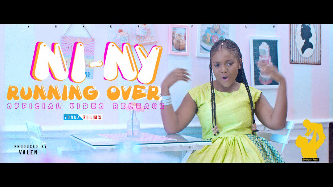 kamerlink237's tweet image. Beautiful piece by #NiNy to kick off her career...
Find it on youtube
#RunningOver #KamerLink