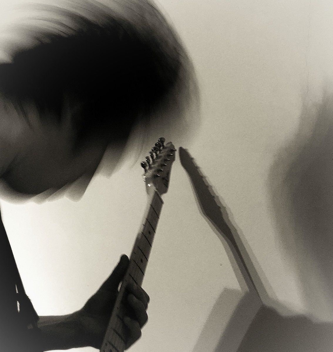 StateOfRush's tweet photo. 5 days till recording work starts on “Dreams And Demons” who’s ready?! 🎸👍 #StateOfRush #DreamsAndDemons #Album #Recording #Year2018 #SOR https://t.co/WgRN5b3lDJ