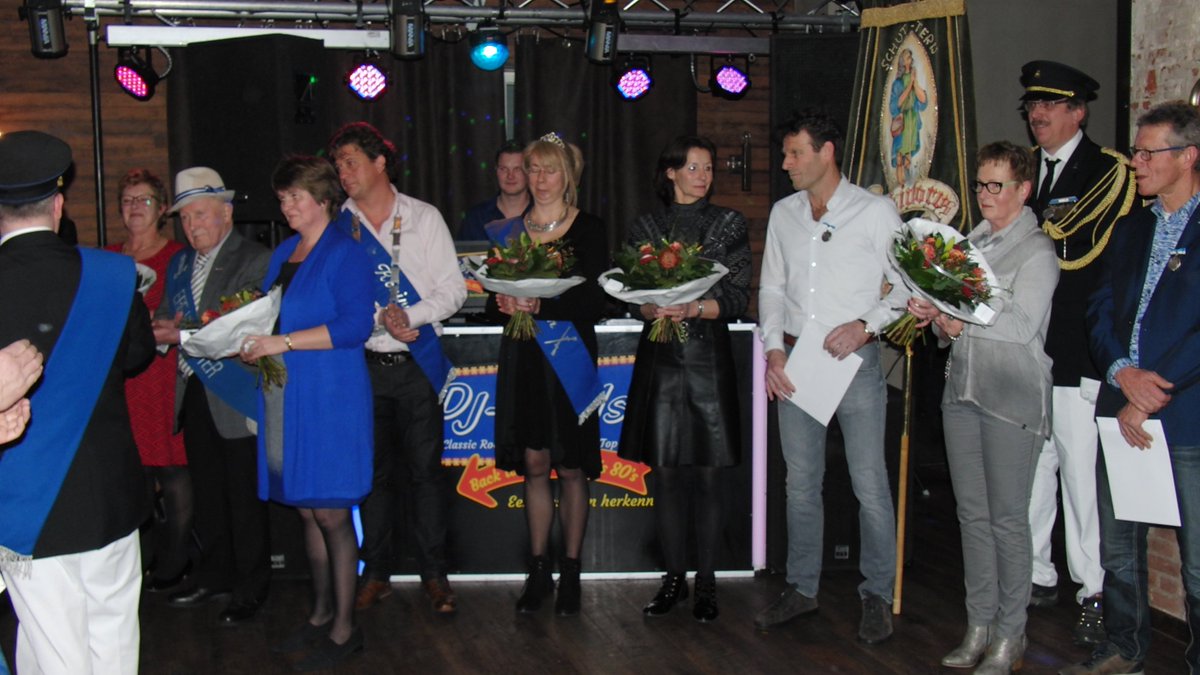 StIsidorus's tweet photo. #Schuttersbal 2018 #StIsidorus
https://t.co/4avgXm4eHK
#Schutterij @StIsidorus @OudDijk https://t.co/Cr8IjPpCTz