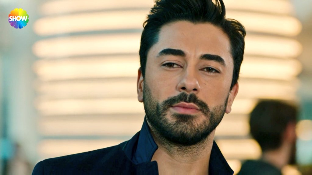 preciousalkan's tweet photo. Öyle güzeldin ki sevmeden geçemedim 
AsafMisali GökhanAlkan https://t.co/rGxlYpJneY