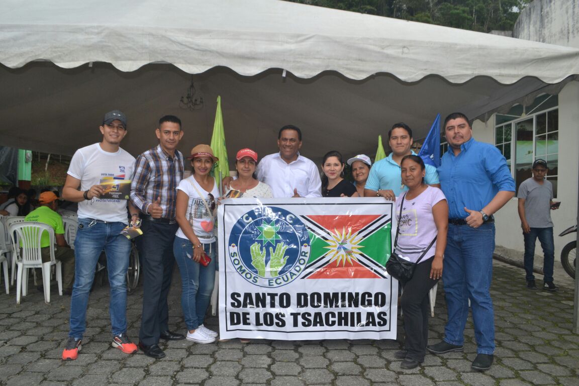 CrcStoDgo's tweet photo. Socializacion en la Parroquia Alluriquin en Santo Domingo junto al Asambleista Manuel Ochoa #StoDgoVotaSÍ #Si7VecesSi #siconlenin https://t.co/CxbaFIM1o4