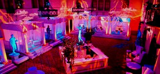 ೃ•༄┊ Sean todos bienvenidos a la fiesta con temática de dioses griegos.

A lo largo de la noche, pasarán cosas, interesantes, dramáticas... Así que, estén atentos. Y diviertanse.