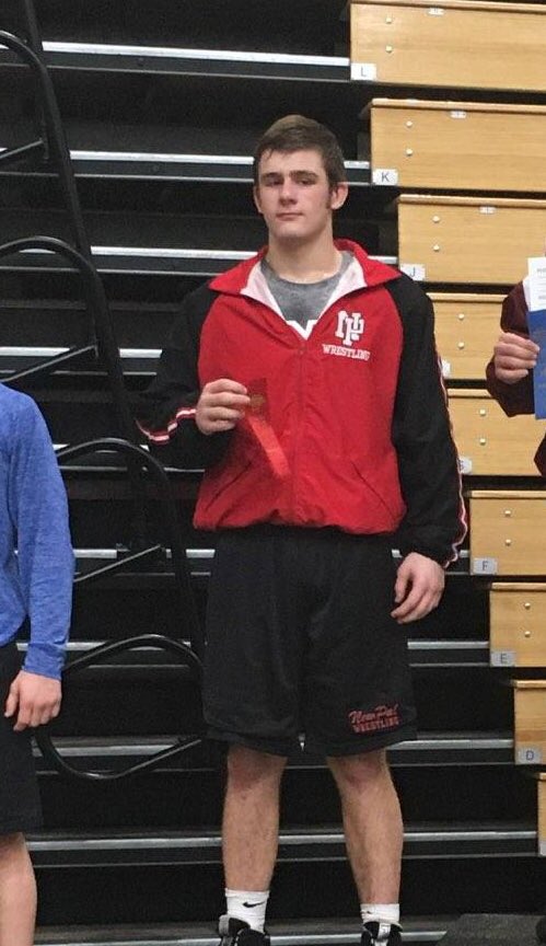 NewPalWrestle's tweet photo. Senior Logan Robinson (160) finished 2nd at the 2018 IHSAA Sectional tournament. Robinson advances to next weekend’s Regional tournament. Today is also Logan’s birthday. Wish him a Happy Birthday and good luck on a strong postseason run! https://t.co/1O9hlpceZC