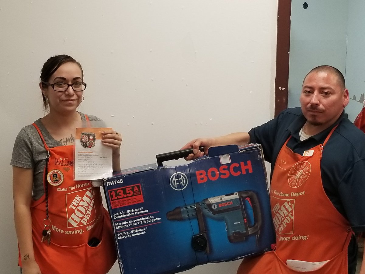 asm_6564's tweet photo. John recognizing Rebecca with a $725 recovery
@MarksabasRivera @elizondo_iii @JarrodFarmer4 https://t.co/mMcIzSrf4W