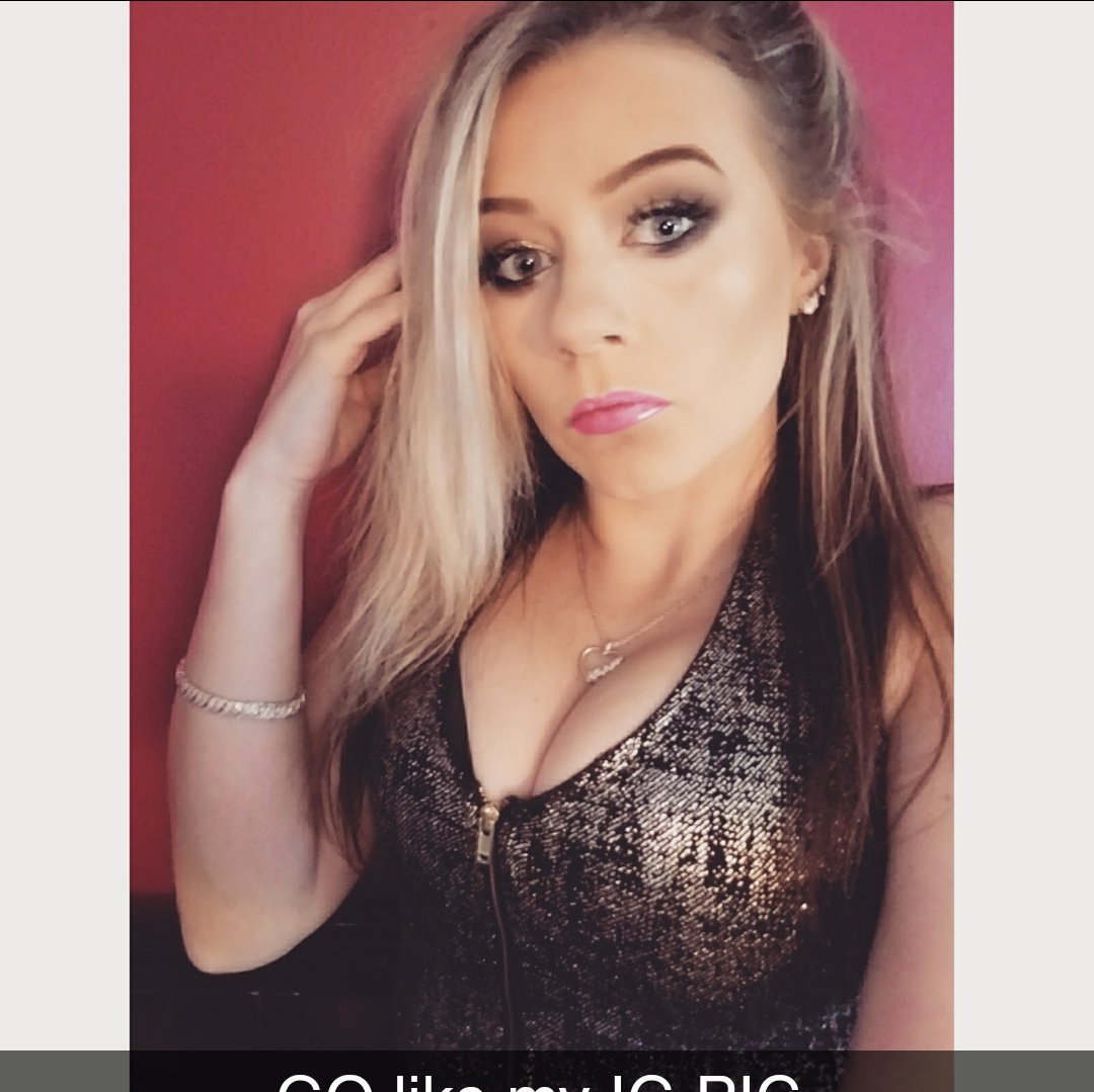 RitaCarter3000's tweet photo. #bodysuit #makeup #girl #love #beautiful #repost #hotgirls #cute #blondehair https://t.co/Bq1LokzJE2