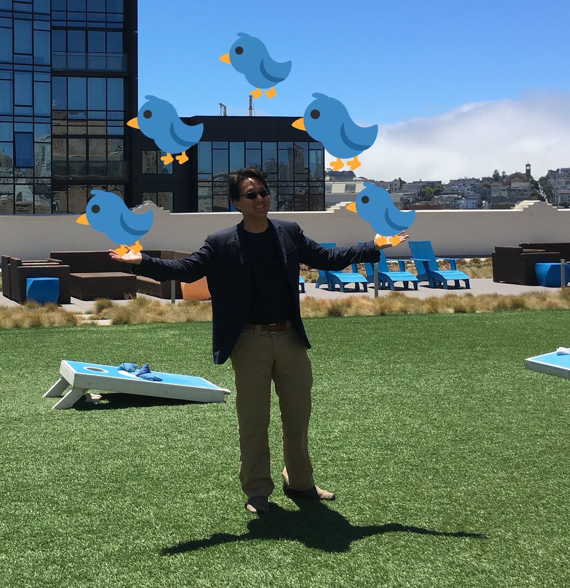 CurtisSChin's tweet photo. @Twitter Good to be back at the mother ship ๐.... In case you ever wondered what the Twitter rooftop looks like... Rooftop flashback. Thanks @Twitter @jack @skalifowitz & Twitter alum @jackie_bona ๐ #BackInCA @VisitCA https://t.co/mmyEaDqLjM