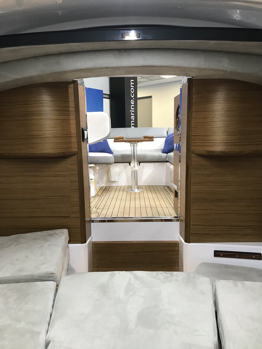 AlfastreetUK's tweet photo. Alfastreet 23C - NEW teak Cabin interior #boot18 #bootdusseldorf #luxuryyacht #boatshowrooms #alfastreetmarine @alfastreet_marine @boat_showrooms https://t.co/tJZP2kUdfb