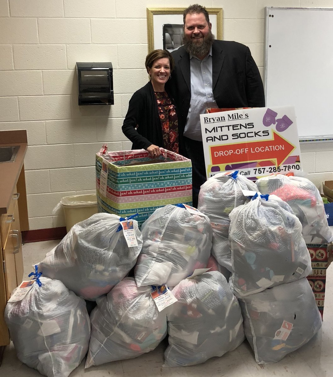 HRVAHomeLoans's tweet photo. My mittens and socks drive was a huge success... Over 6000 pairs between both donated to all the children in need of Chesapeake Public Schools. #mittensandsocks #ovmfinancial #helpingthoseinneed https://t.co/lGCQI7aL4O