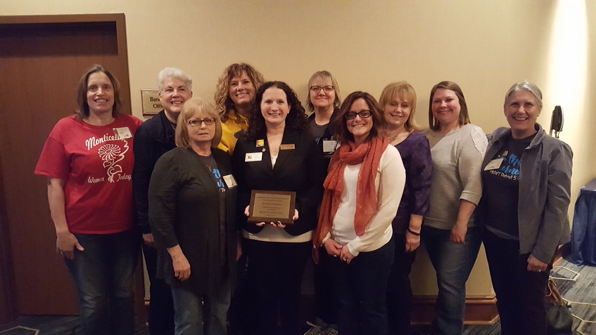 SarahSundine's tweet photo. It was a privilege today to receive the Key Women award. It is the highest award given in MN Women of Today! @MNWomenOfToday https://t.co/I5FaxrMV9k