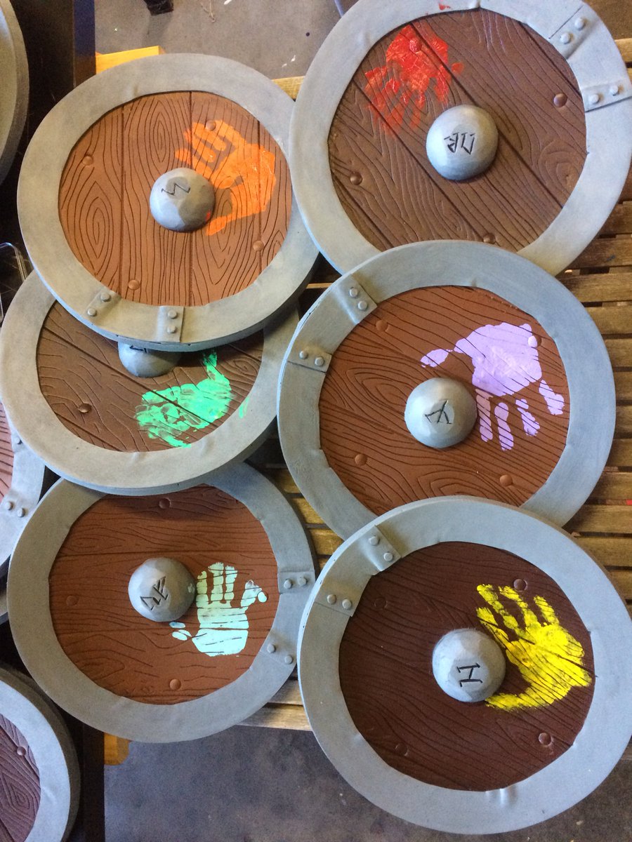 LilWarriorShlds's tweet photo. @EvilTed40 @chinbeard Batch#3 of my Little Warrior Shields (foam shields for sick kids in hospital) 21 shields inspired by both your work #foamsmith #evafoam #making #foamshieldsforsickkids #punishedprops #eviltedsmith https://t.co/hhVfO6bReO