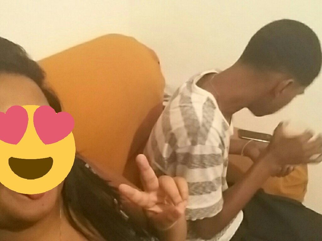 IngrdCortes18's tweet photo. Meu novinho kkkk sqn #PrimoLindo @JuninGonçalves😍 https://t.co/v9WfT8204F