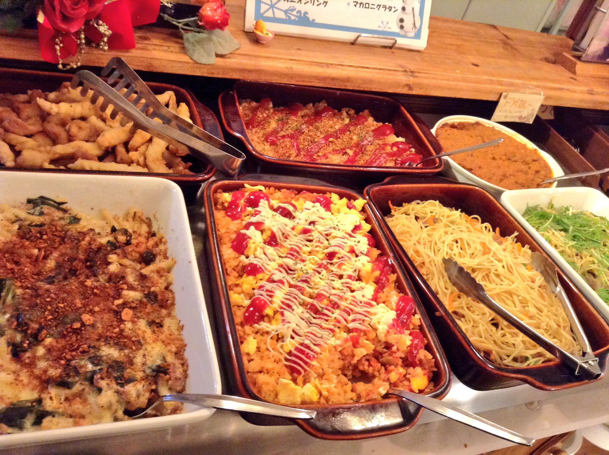 移転中 スイーツ ビュッフェprincess熊本 本日は11時のオープン直後がオススメです お席空いてます スイーツ ビュッフェ Princess 熊本 下通アーケード 銀座通り 交差点そば Uqモバイル 3階 これら全部が 食べ放題